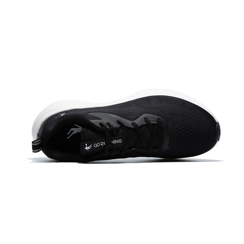 QIAODAN Breathable And Lightweight Low top Casual Running Shoes Men’s Black
