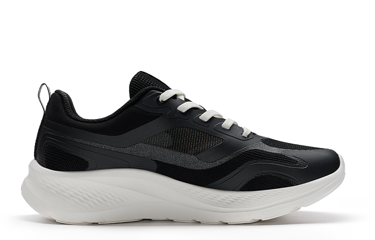 XTEP Feather Slip Resistant Abrasion Resistant Low top Running Shoes Women’s Black White