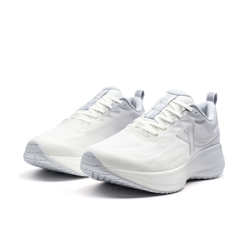 XTEP Chasing Clouds 2 Cushioning Rebound Low top Running Shoes Men’s White Gray