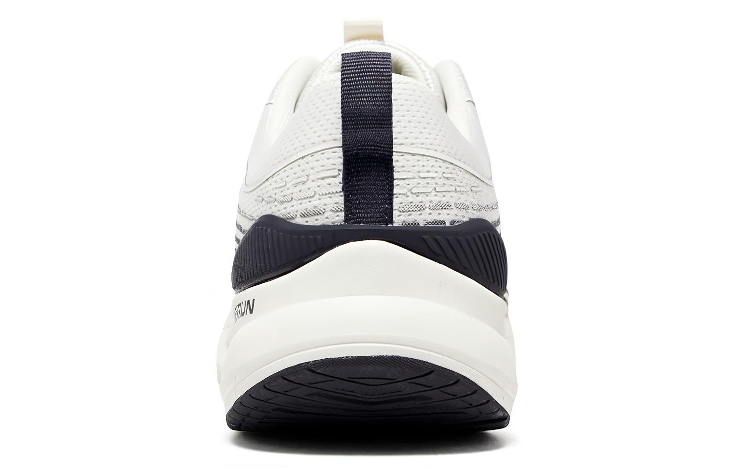 Skechers ‘White’