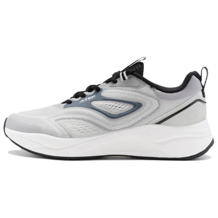XTEP Abrasion Resistant Low top Running Shoes Men’s Gray Black