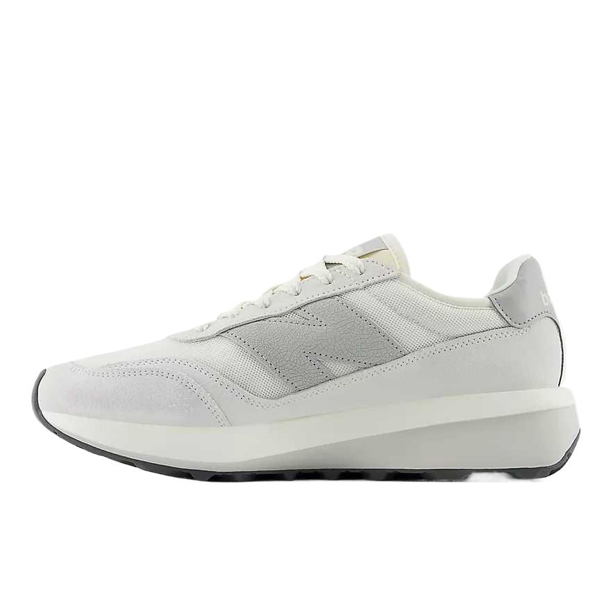 New Balance 370 sneakers
