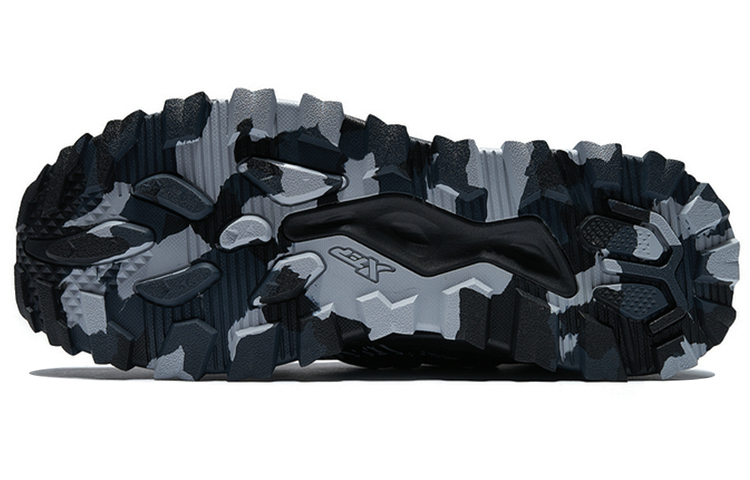XTEP Fabric Slip Resistant Abrasion Resistant Low top Outdoor Shoes Men’s