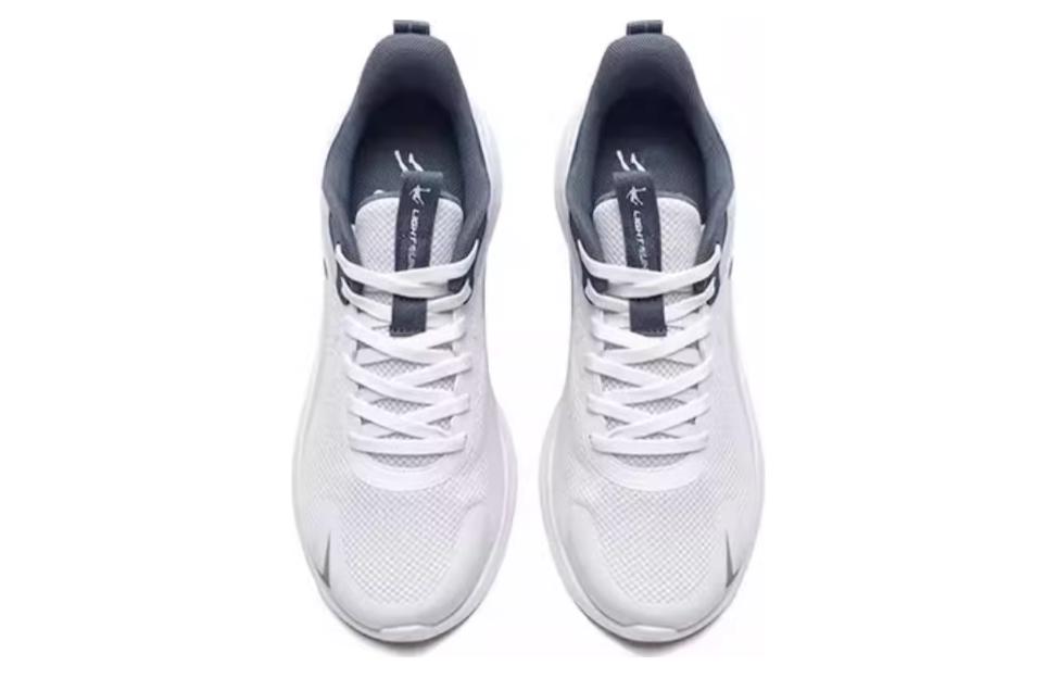 QIAODAN Wear resistant And Lightweight Low top Running Shoes Men’s White Blue