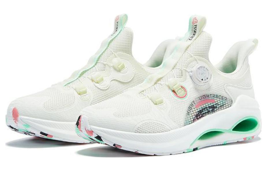 QIAODAN Comfortable Slip Resistant Lightweight Rebound Low top Running Shoes Men’s White Green
