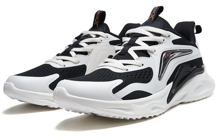 XTEP Running Shoes Women’s Low Top White Black