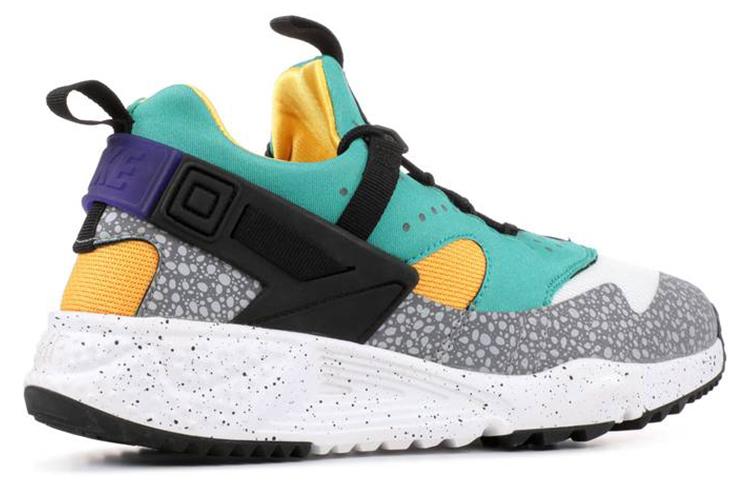 Nike Air Huarache Utility ‘Safari’
