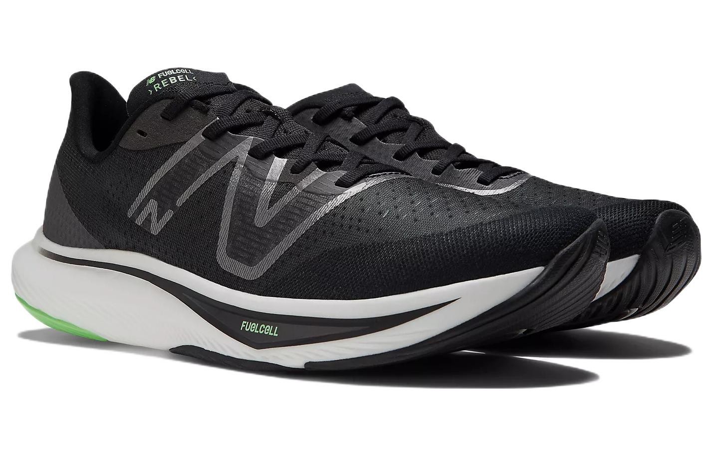 Мужские кроссовки New Balance New Balance NB FuelCell (черно-белые с зеленым) — фото 3