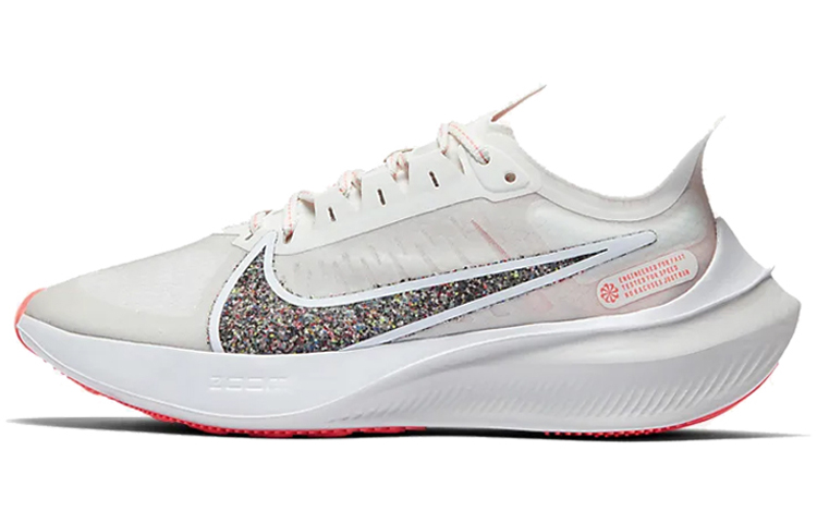 Женские кроссовки Nike Zoom Gravity 1 (белые)