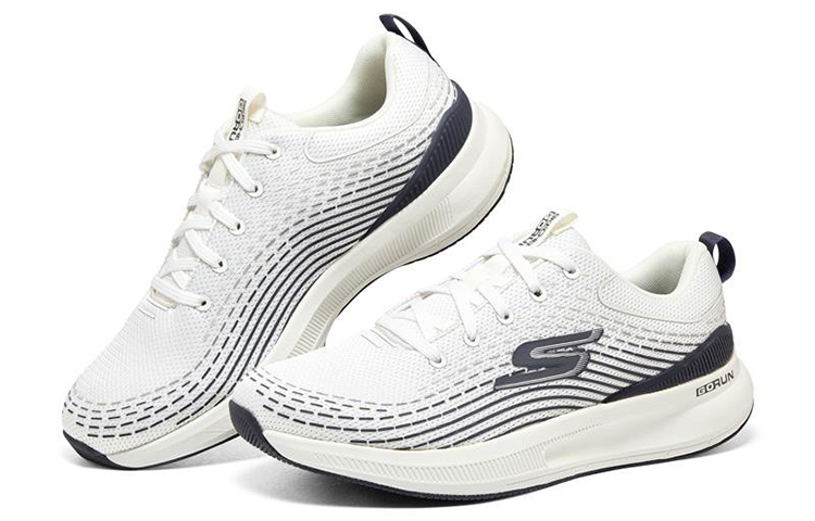 Skechers ‘White’