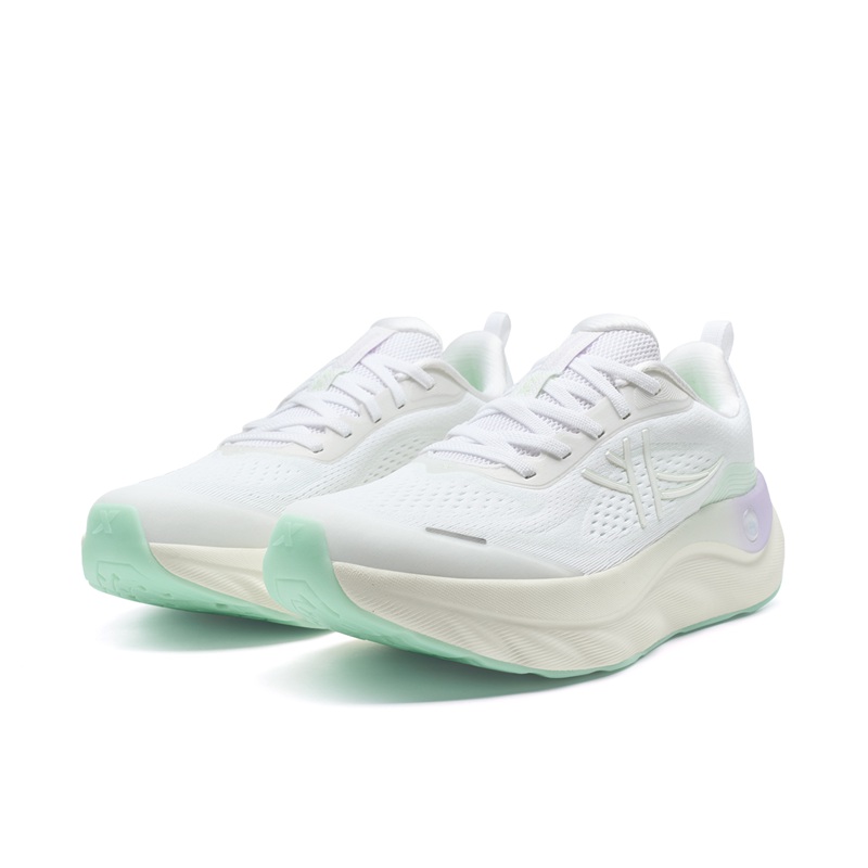 XTEP Cloud Wing 3 Cushioning Slip Resistant Coverage Cushioning Slip Resistant Coverage Low top