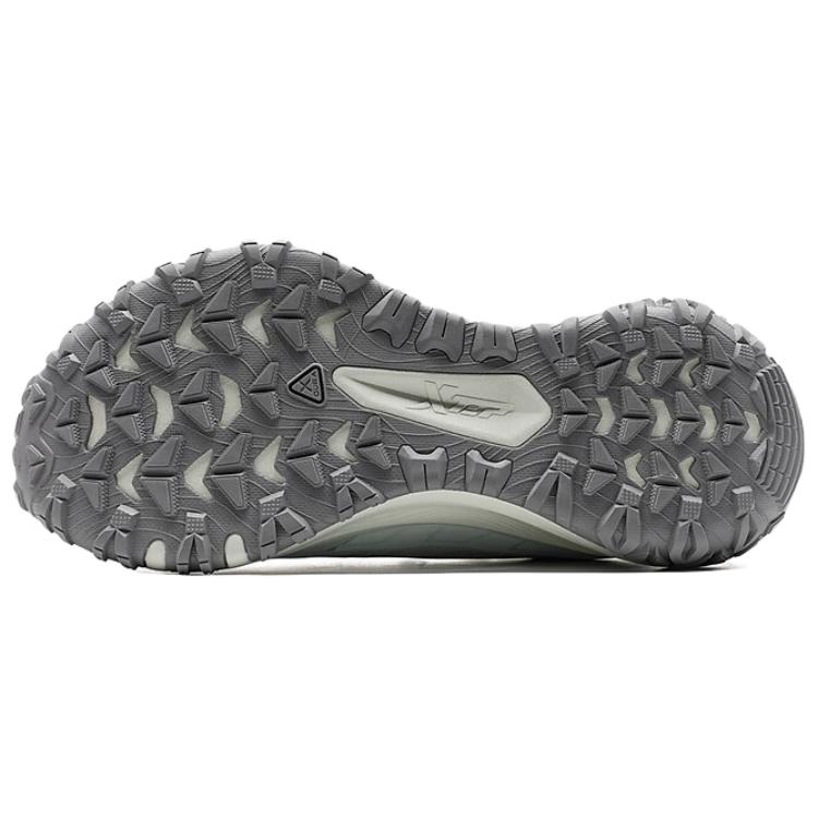 XTEP Slip Resistant And Abrasion Resistant Coverage Low top Outdoor Shoes Men's Gray