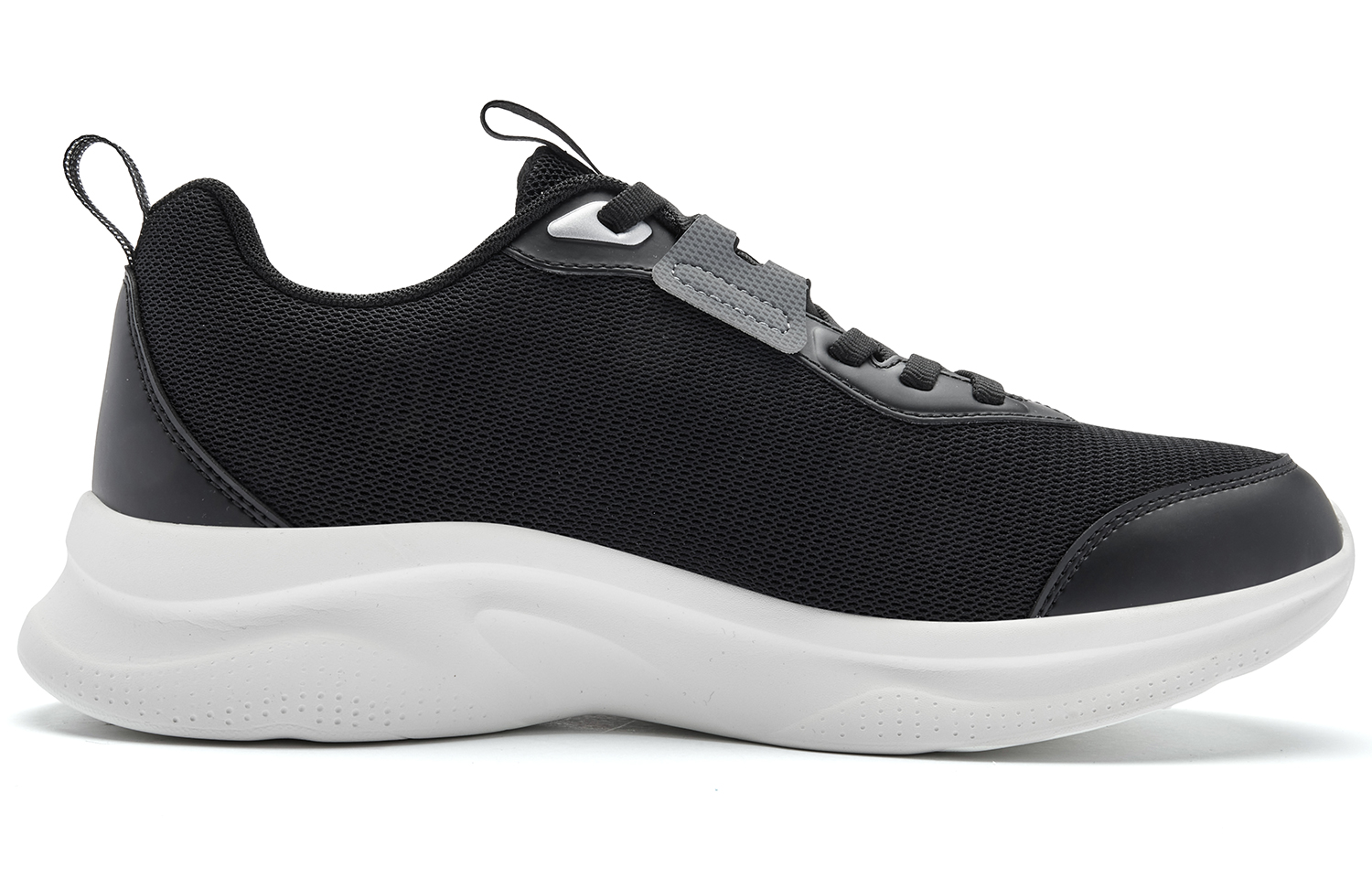 QIAODAN Cushioning Slip Resistant Rebound Low top Running Shoes Men’s Black Silver