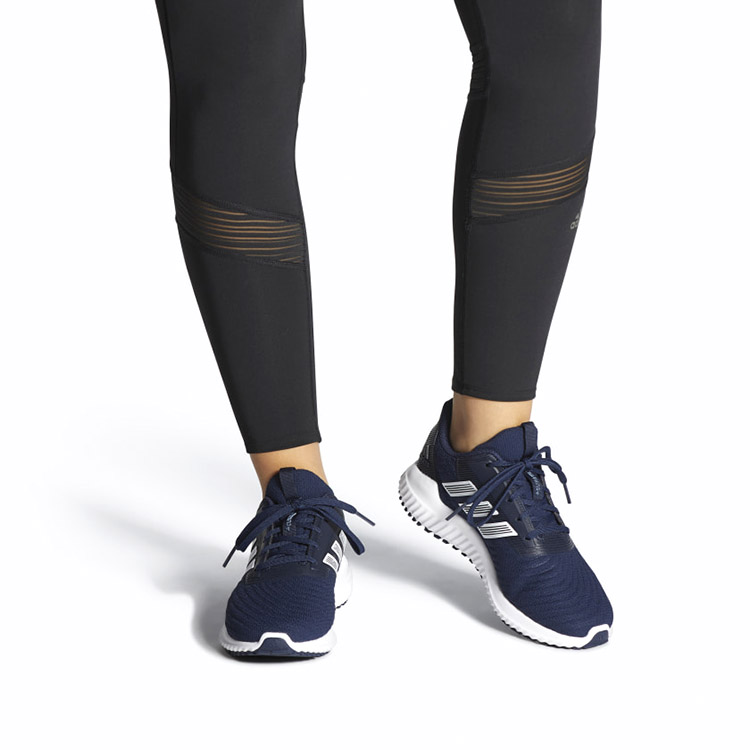 Женские кроссовки adidas Climawarm 2.0 (сине-белые) — фото 7