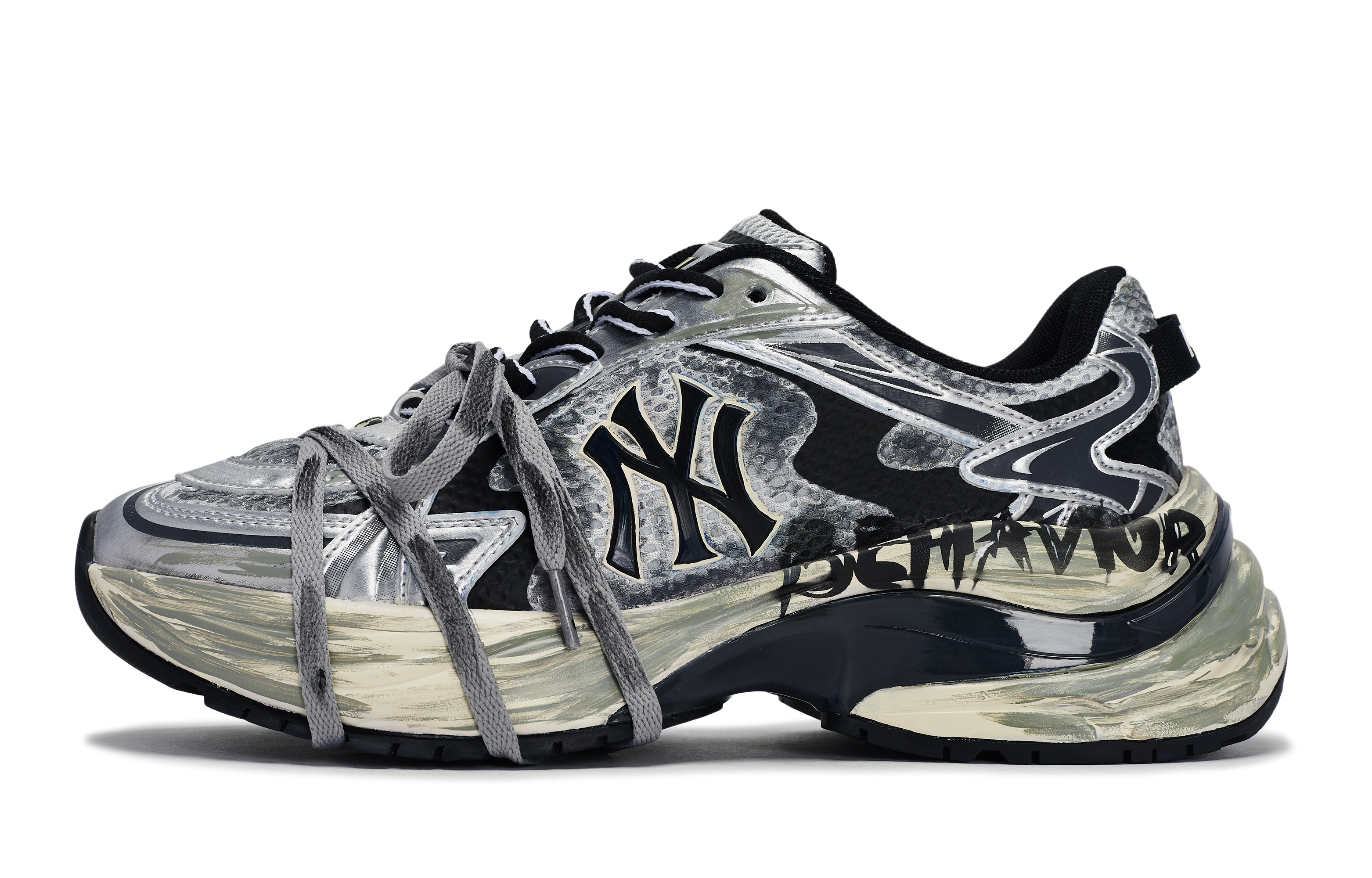 MLB New York Yankees Slip Resistant Abrasion Resistant Low top Running Shoes Unisex Black Gray Silver