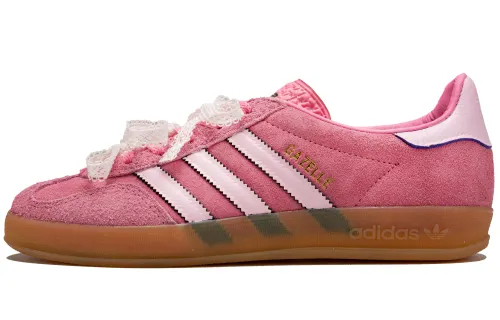 Adidas Originals Gazelle Slip Resistant Slip Resistant Low top Skateboard Shoes Women's Pink