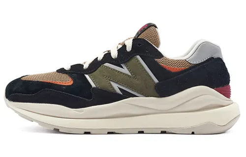 57/40 New Balance 'Lunar New Year - Black Poppy'