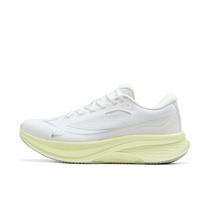 XTEP 2000km PLUS Running Shoes Women’s Low Top Classic White