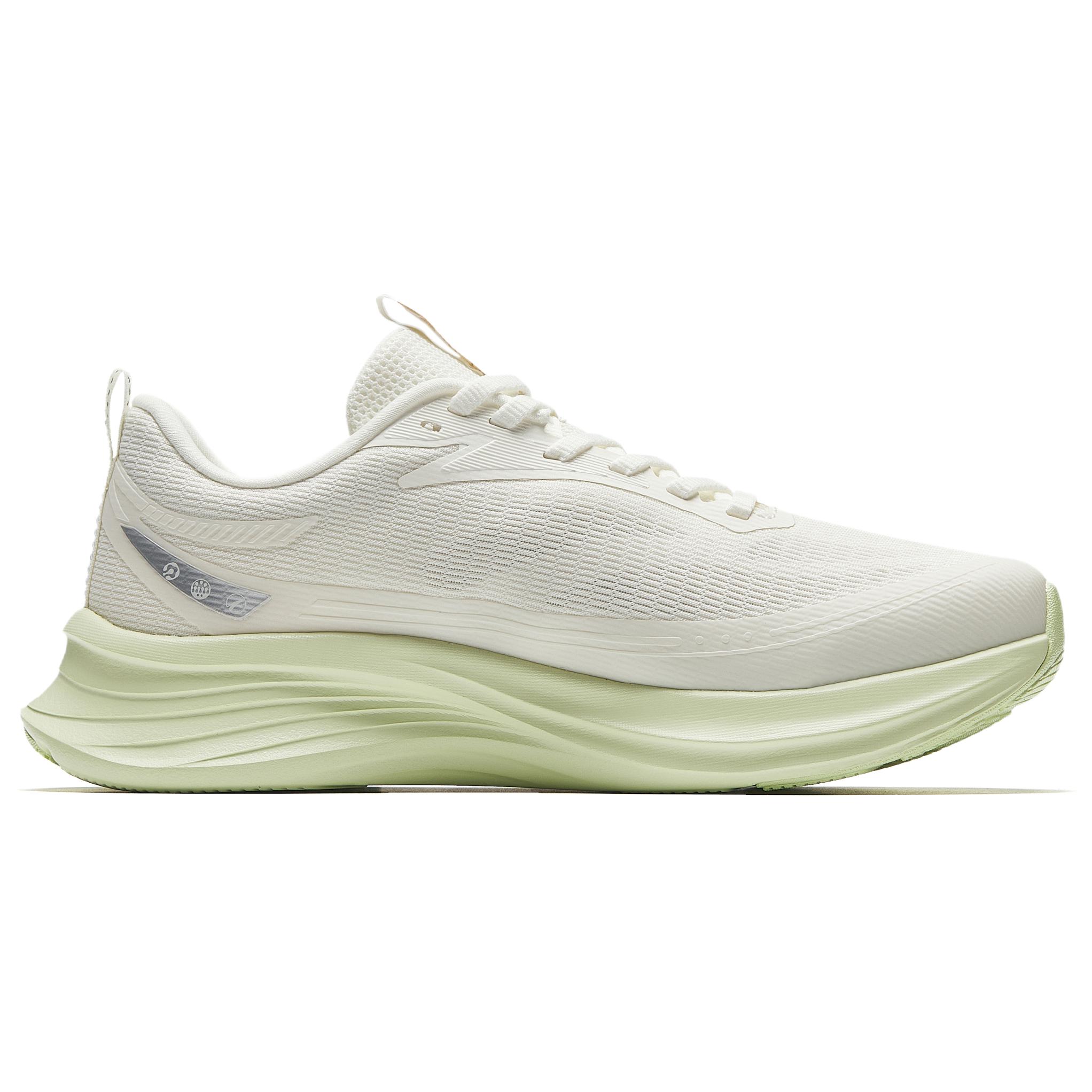 CHAOJIANTA Slip Resistant And Breathable Slip Resistant And Breathable Low top Casual Running Shoes Women’s White