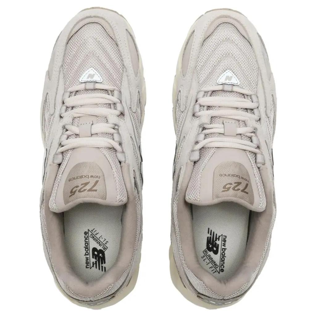 725 New Balance ‘Grey Beige’