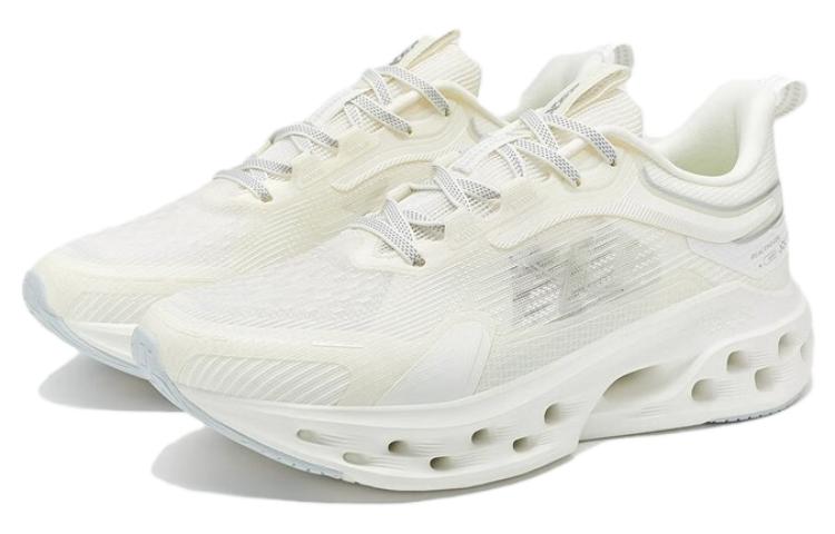 XTEP Cushioning Spin 10.0 Slip Resistant, Abrasion Resistant, Breathable Low top Running Shoes Men’s White