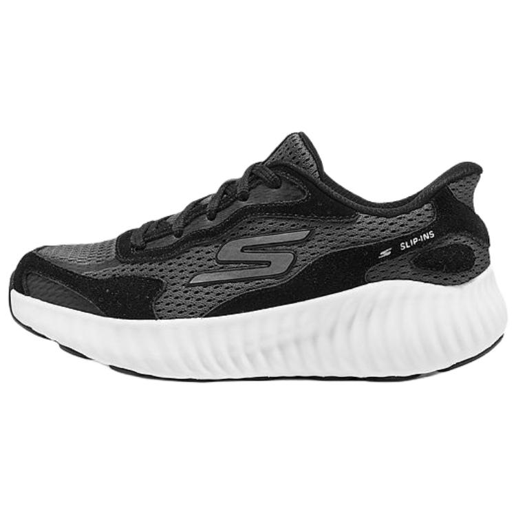 Skechers Women’s GO Abrasion Resistant Low top Running Shoes Women’s Black