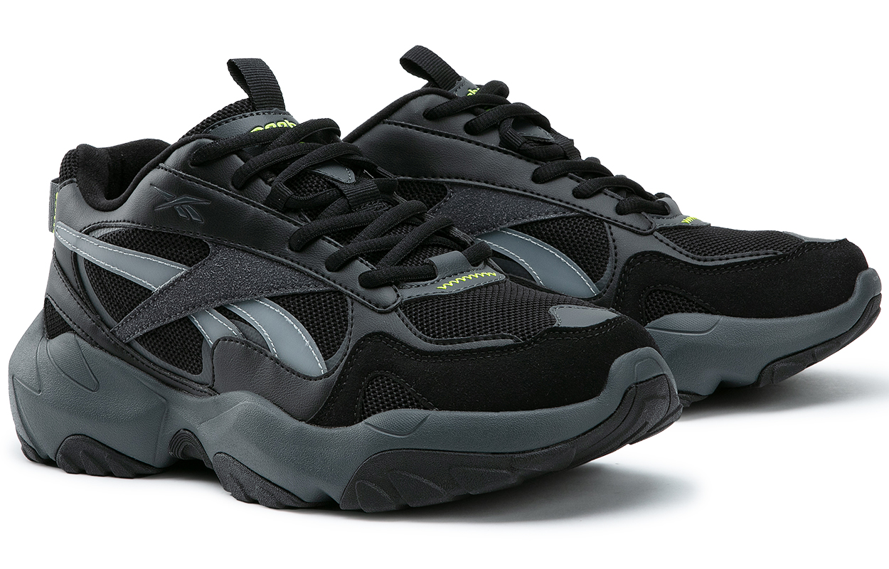 Reebok FLUFFI PUFF CN Low top Running Shoes Unisex Black Warrior