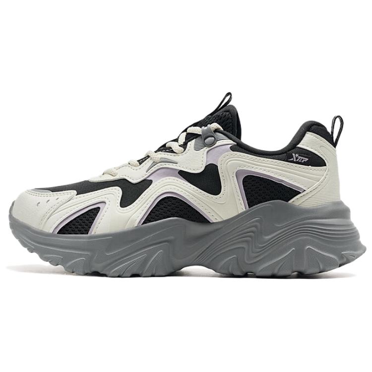 XTEP Lightweight And Breathable Low top Outdoor Shoes Women’s White Sand Gray Black