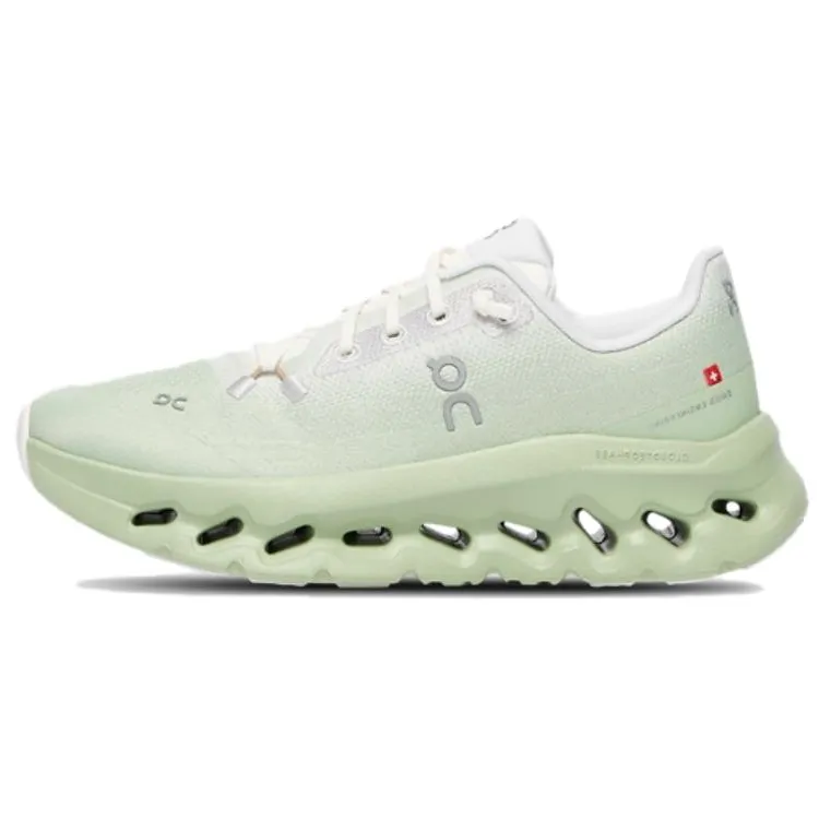 On Cloudtilt Low top Running Shoes Women's Green