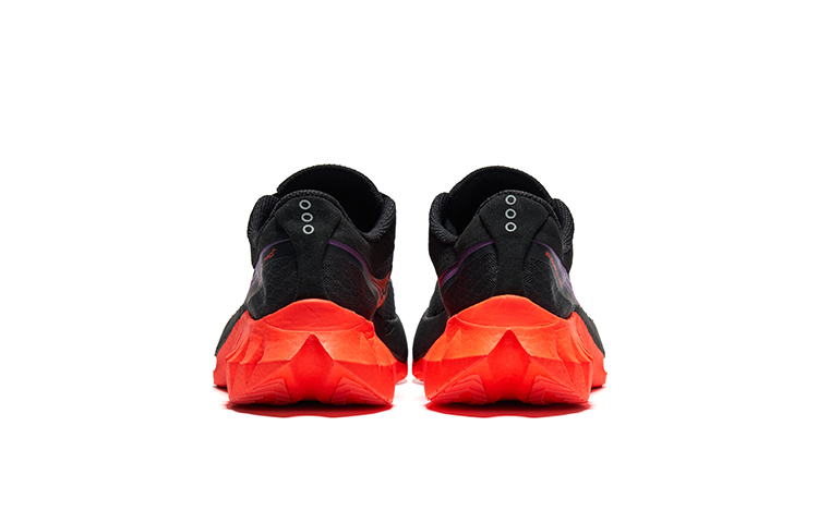 Saucony Endorphin Pro 4 Black Vizired Women’s