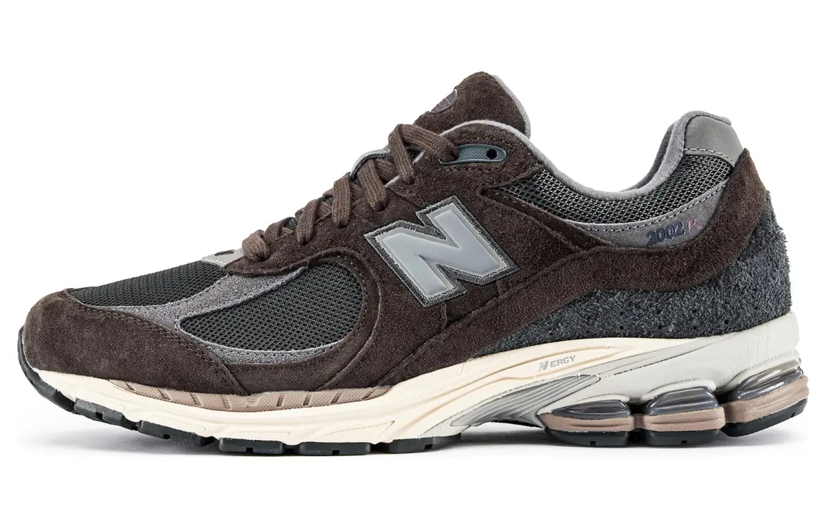 New Balance NB 2002R Leather, Textile Low top Casual Running Shoes Unisex Coffee Gray