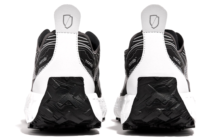 Norda 001 Lace-up Running Sneakers