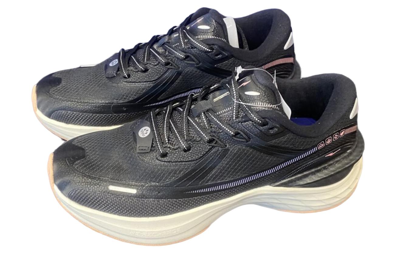 Erke Slip Resistant Abrasion Resistant Low top Running Shoes Women’s Black