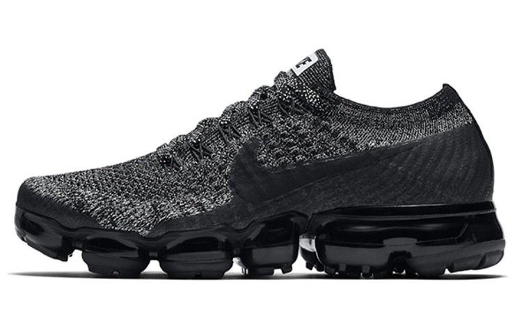 Женские кроссовки Nike AIR VAPORMAX Oreo 2.0 (черно-бело-синие)