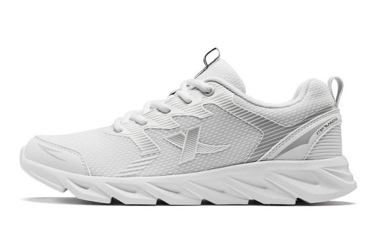 XTEP Blade Slip Resistant Abrasion Resistant Low top Running Shoes Women’s White