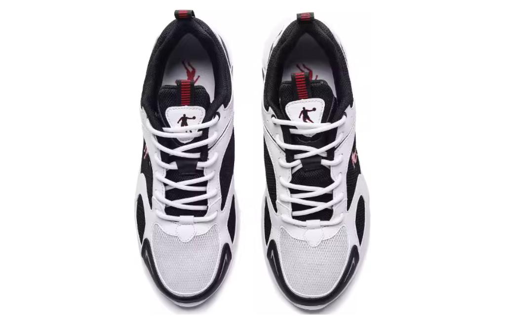 QIAODAN Slip Resistant Abrasion Resistant Low top Running Shoes Men’s White Black