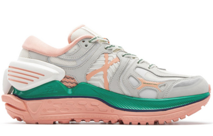 LiNing PFW S/S Collection | Sun Chaser Kua Fu Women’s — White/Pink
