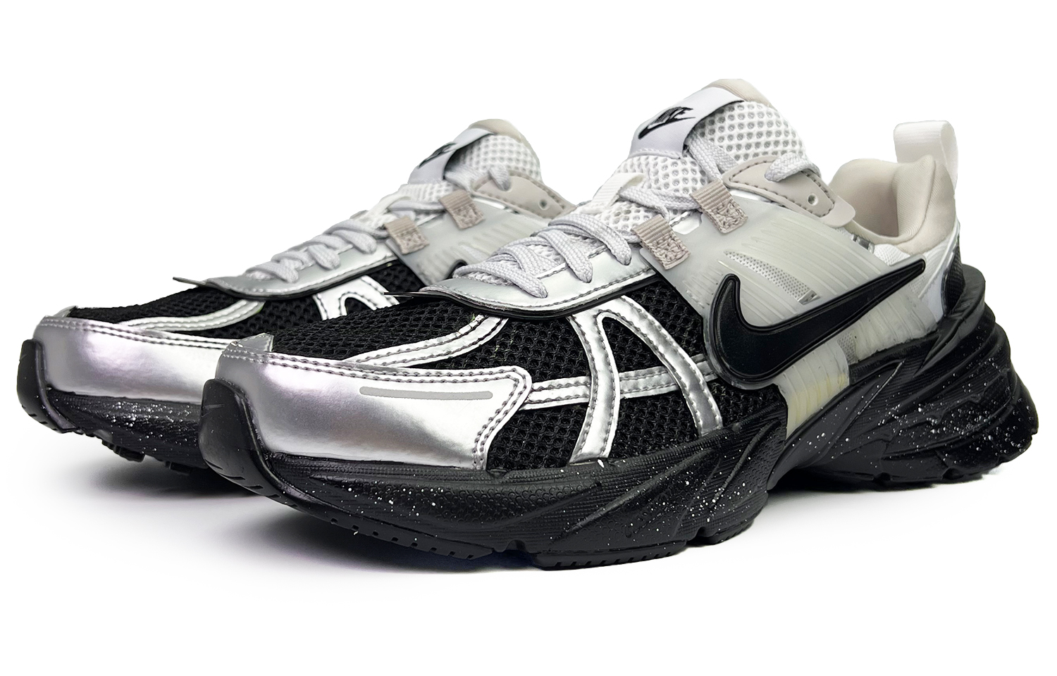Nike V2K Run Low top Running Shoes Unisex Black Silver