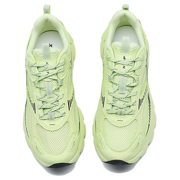 XTEP Abrasion Resistant Breathable Low top Running Shoes Women’s Green