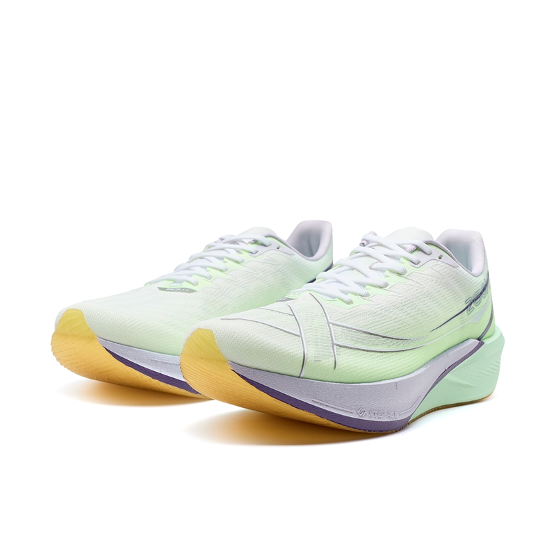XTEP 260X 2.0 Fabric Slip Resistant Abrasion Resistant Low top Carbon Plate Running Shoes Men’s The Wizard Of Oz