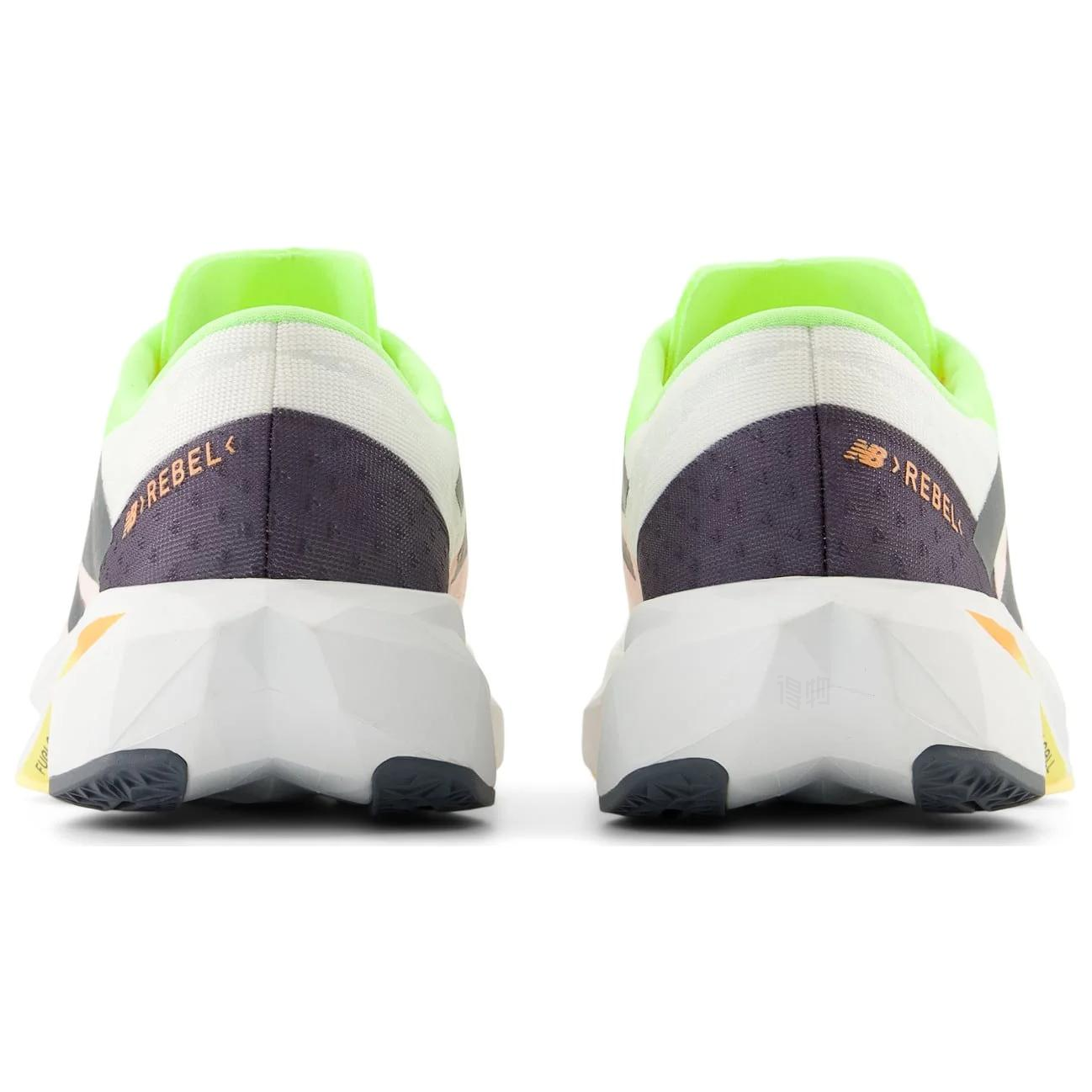 Женские кроссовки New Balance FuelCell Rebel v4 (серые) — фото 6
