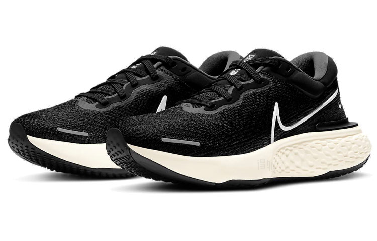 Мужские кроссовки Nike Invincible Run 1 Flyknit (черно-белые) — Чёрный / белый — фото 3