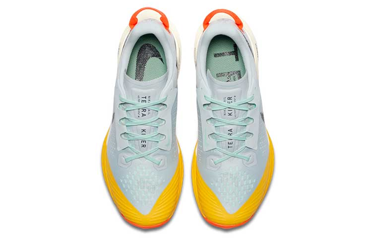 Женские кроссовки Nike Air Zoom Terra Kiger 6 (сине-желтые) — фото 4