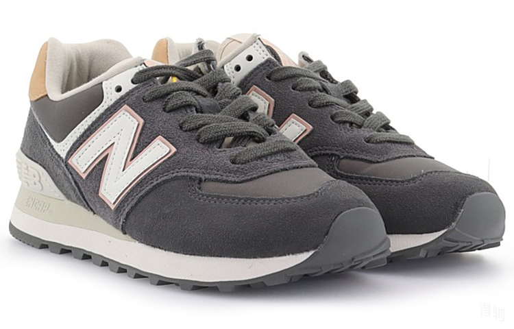 Женские кроссовки New Balance 574 (серо-розовые) — фото 3