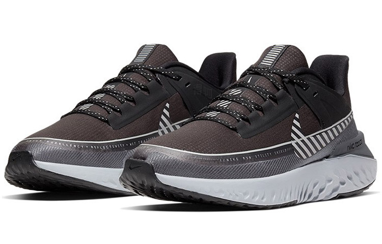 Женские кроссовки Nike Legend React 2 Shield (черные) — фото 3