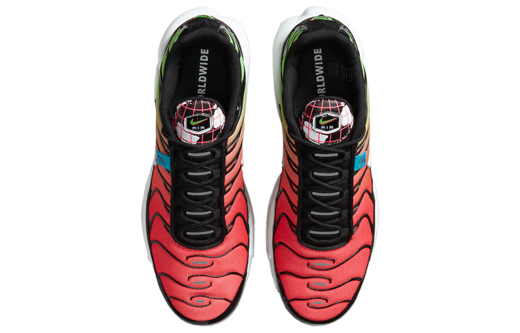 Мужские кроссовки Nike Air Max Plus Worldwide (черные) — фото 4