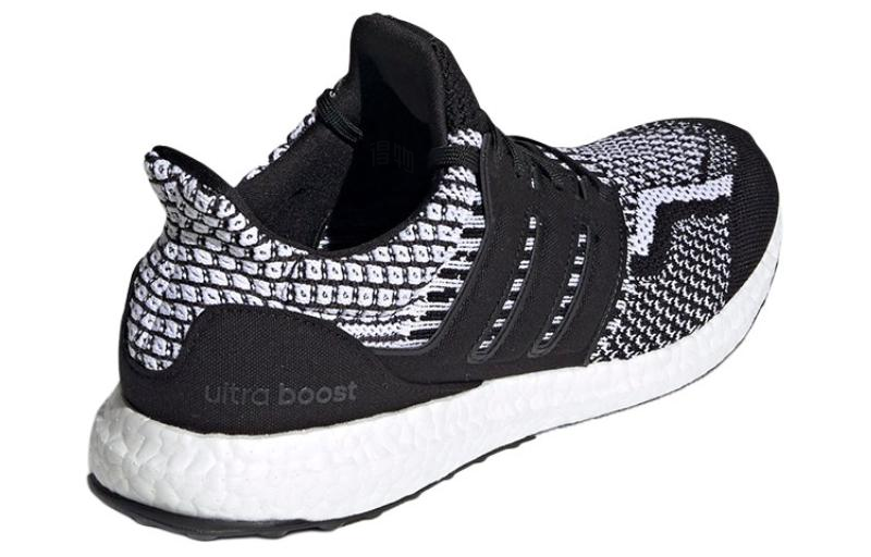 Кроссовки adidas ULT Boost (черно-белый) — фото 4