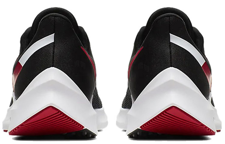 Мужские кроссовки Nike Zoom Winflo 6 (черно-красно-белые) — фото 4