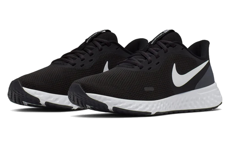 Женские кроссовки Nike REVOLUTION 5 (черно-белые) — фото 3