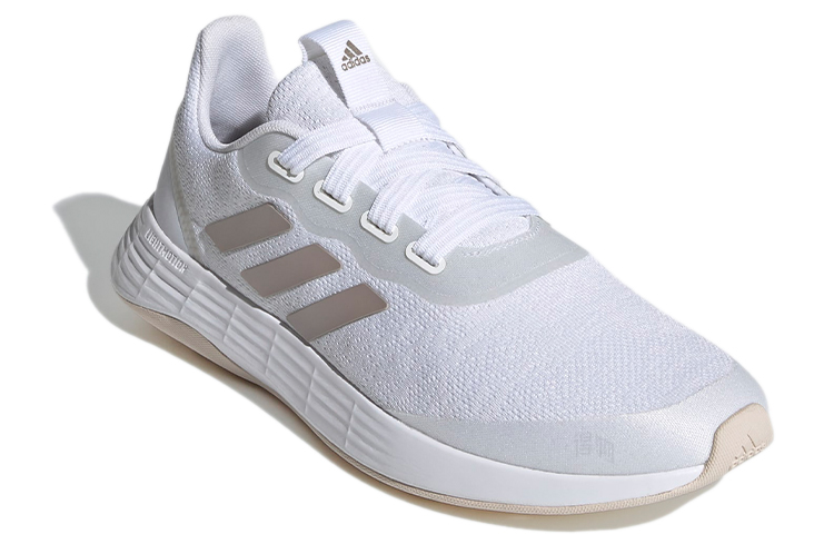Женские кроссовки adidas Qt Racer Sport (бело-золотые) — фото 3